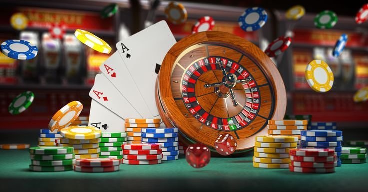 မြန်မာ ကစားသူ phone တွင် betting app install ပြုလုပ်နေသည့် မြင်ကွင်း
